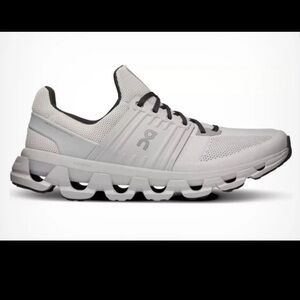 On Cloudswift 3 Men's sneakers  Size 9 like new